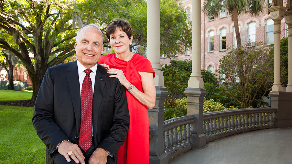 Vaughns Create Endowed Scholarship To Support UT Students