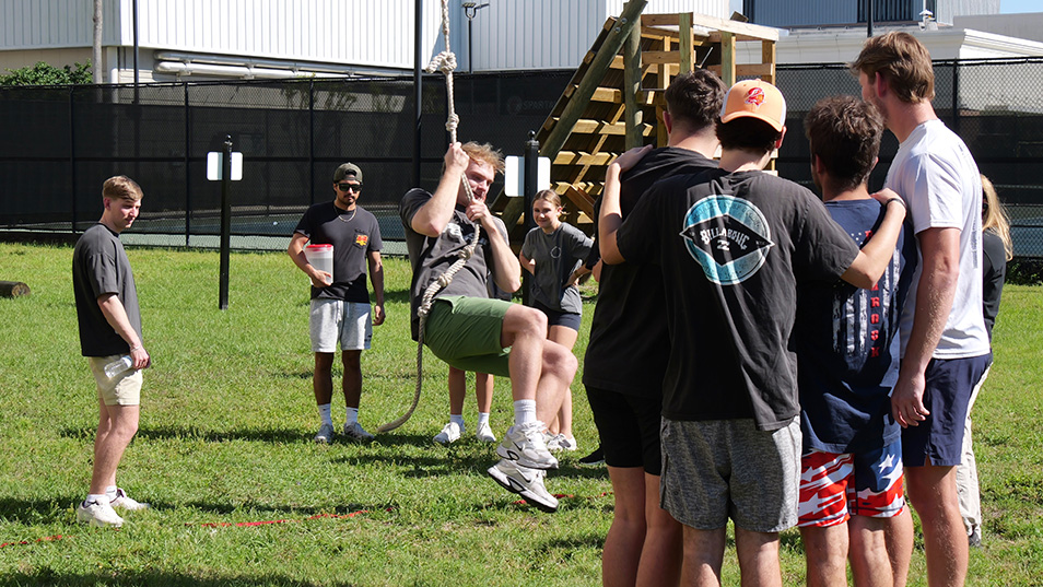 Students Tackle Leadership Course on Campus